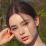 joyce byers Profile Picture