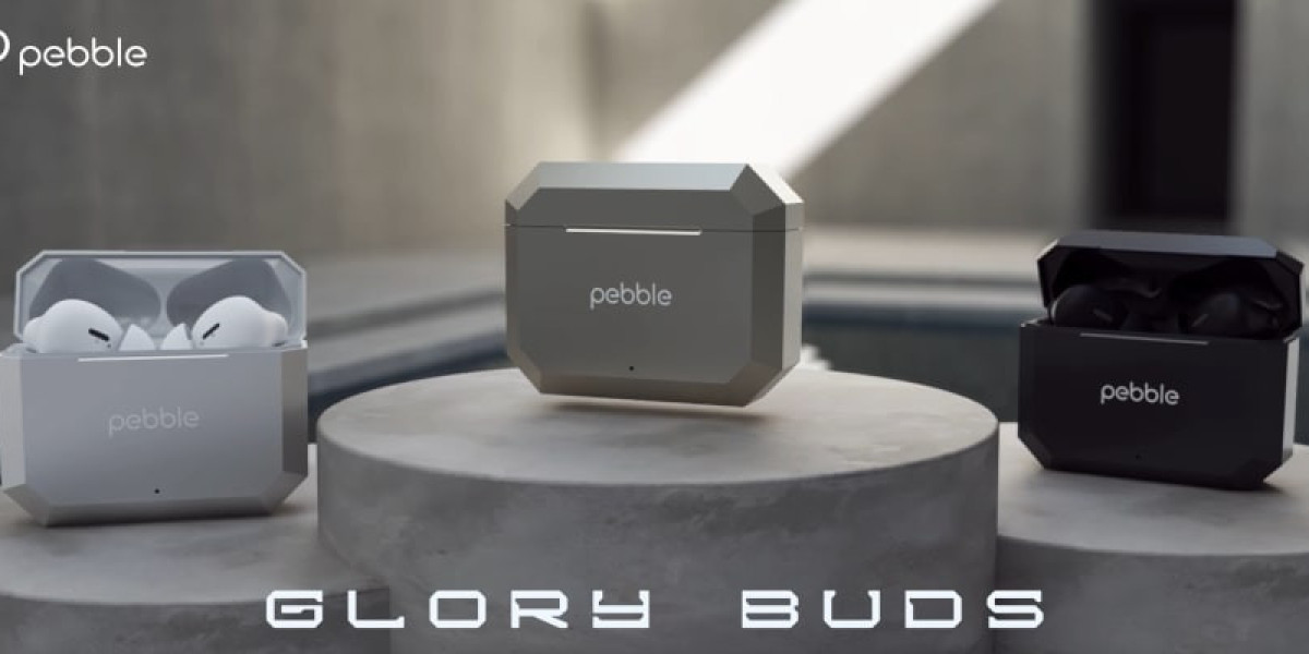 Top Tech Picks of 2025: Best Smart Rings, Headphones, and Portable Audio Devices Reviewed