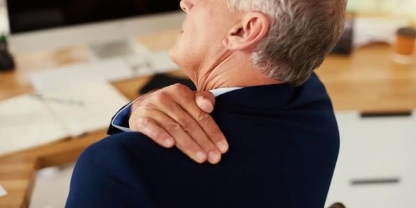 Why Do the Shoulders of the Elderly Become Stiff and Swollen? Know the Reason and Solution from the Shoulder Specialist in Ranchi - TechyWalls