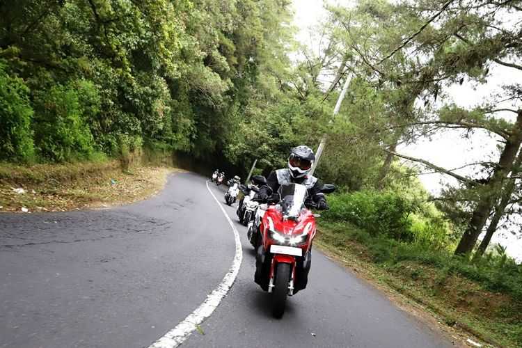 Tips Berkendara Motor Aman di Jalan Raya untuk Pemula | Mesinmpo - 楽天ブログ