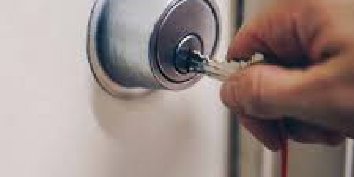What Makes a Locksmith in Greenwich Reliable