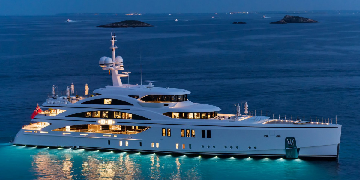 Aden Yachts ile Boğazın Eşsiz Lüksünü Keşfedin