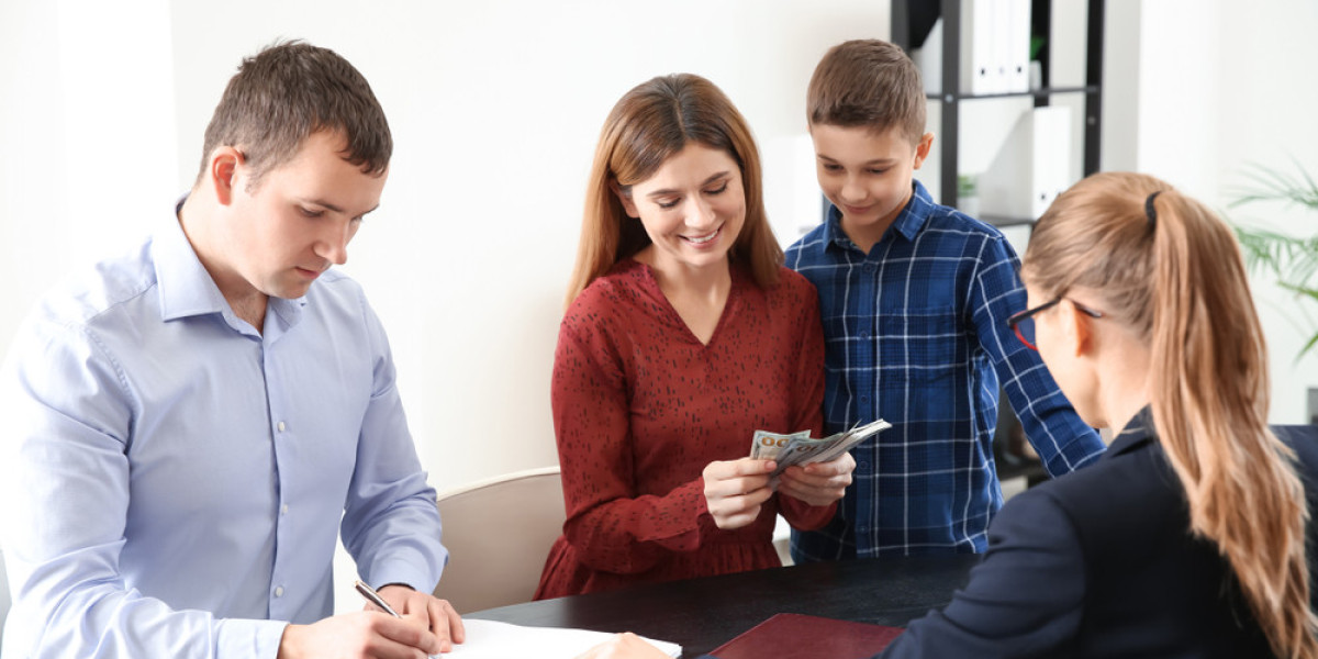 A National Standard of Excellence: What Defines the 'Best Immigration Solicitors in UK'?