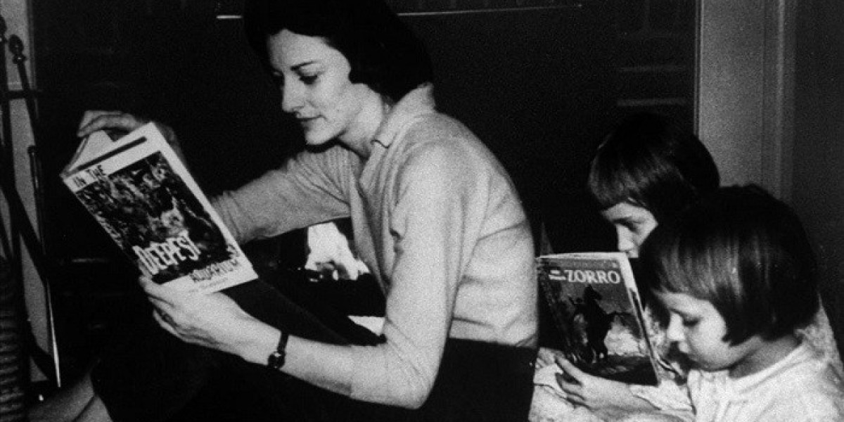 What Literary Movements Did Ezra Pound Champion?