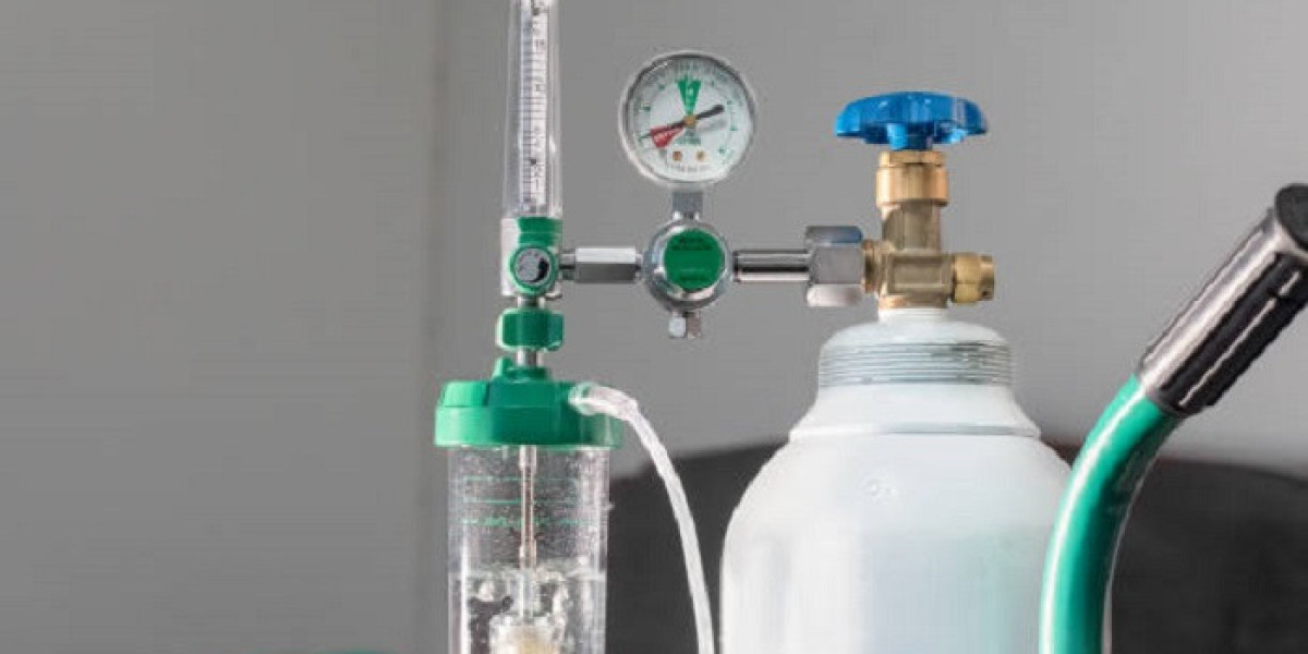 How do oxygen flow meter errors impact overall oxygen therapy effectiveness?