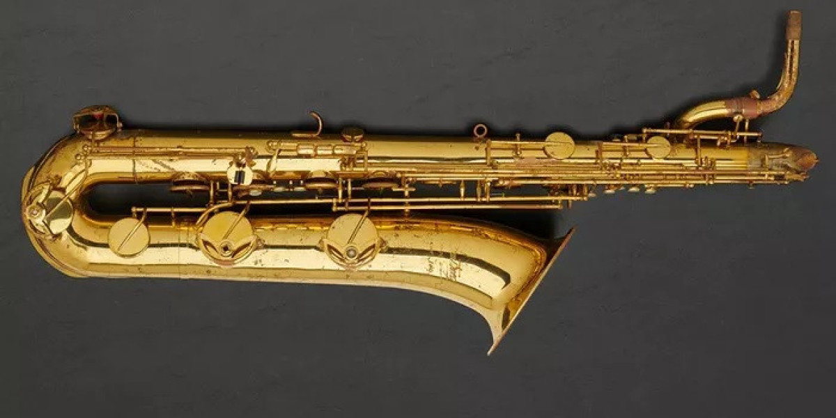 What Does a Baritone Saxophone Look Like? Detailed Guide