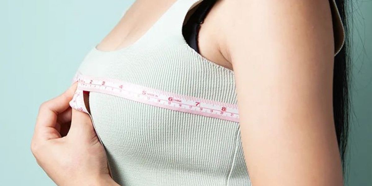 Best Plastic Surgeon in Dubai for Breast Reduction Surgery – Expert Care by Dr. Anshu Plastic Surgeon